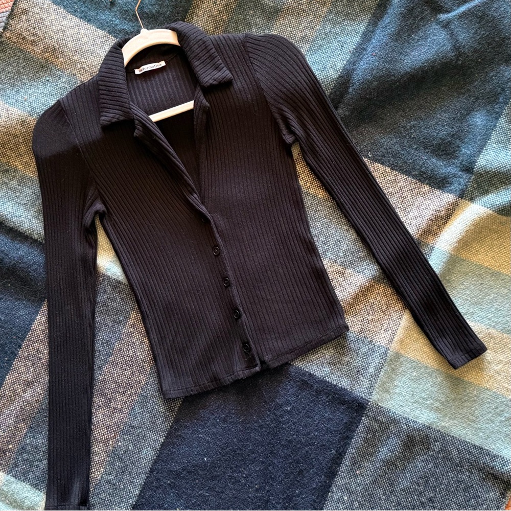 Reformation Irina Ribbed Button Front Top – Black – XS - Picture 6 of 6